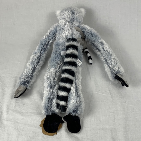 The Petting Zoo Adorable Gray Lemur and Baby Plush Toy - Picture 6 of 9
